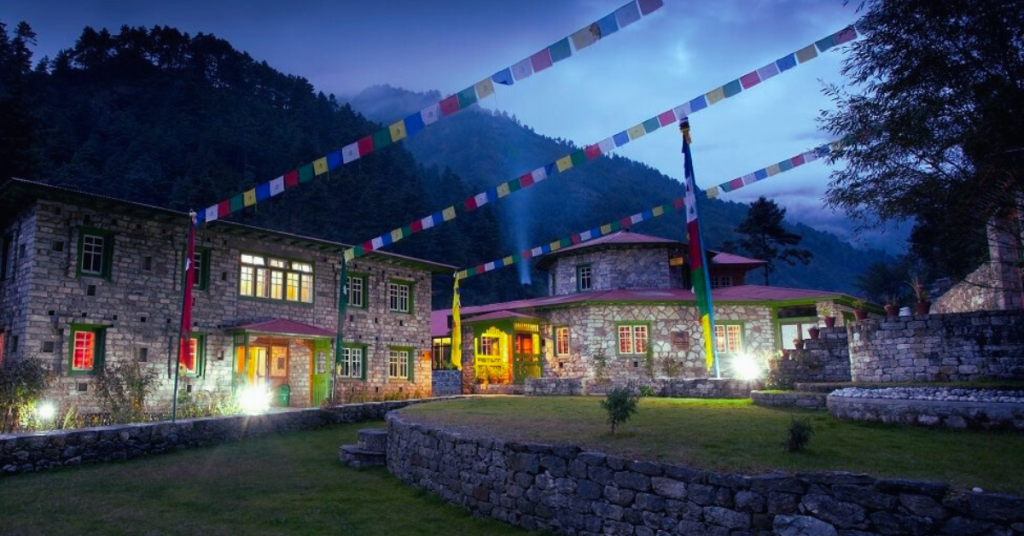 mountain-lodge-nepal-namche